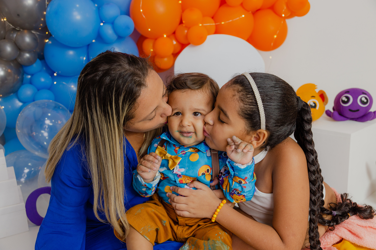 Smash the cake - Ravi Willian