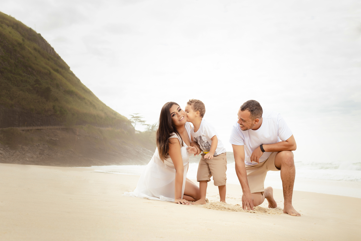 Ensaio de Gestante - Ensaio de Gestante Praia de Grumari, RJ -Gestante Mylena