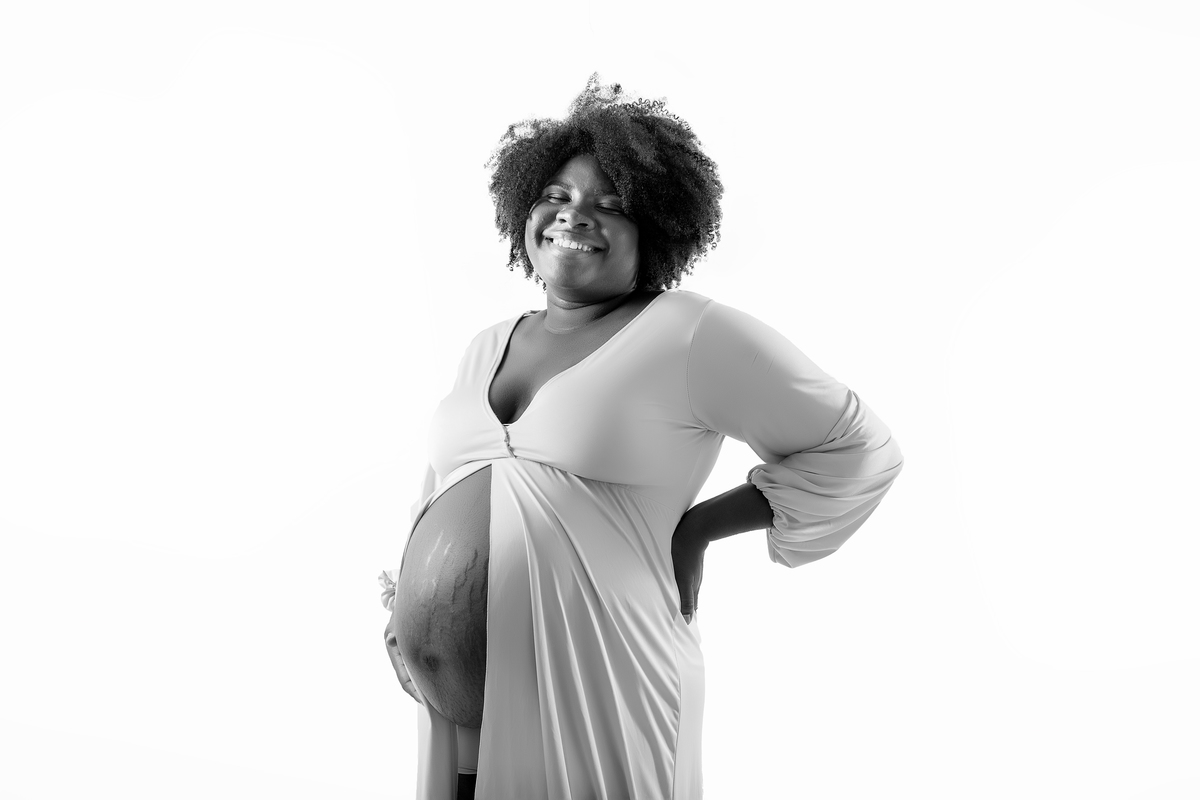 Ensaio de gestante Estúdio - Ensaio da gestante Larissa - Ensaio em estúdio - Ensaio Interno