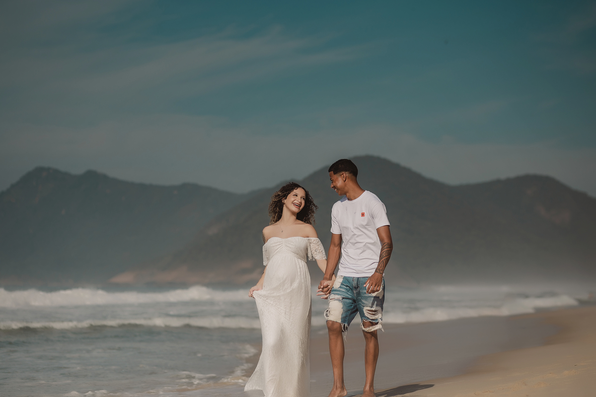 Ensaio de gestante Externo - Gestante Eduarda - Praia de Grumari