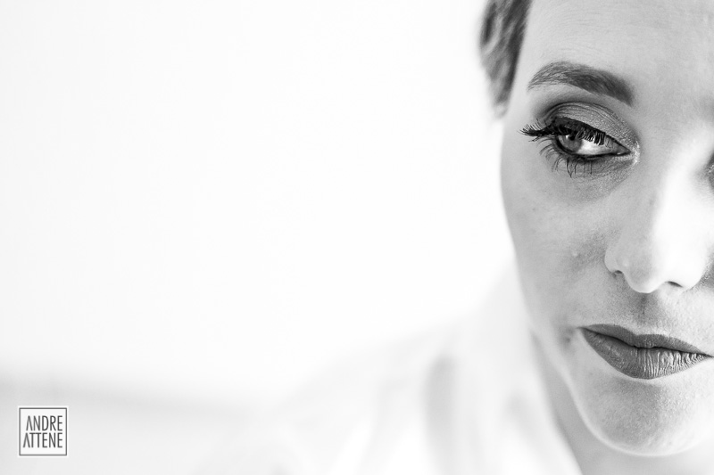 Marcela se preparando em seu making of fotografado por Andre Attene de São Paulo