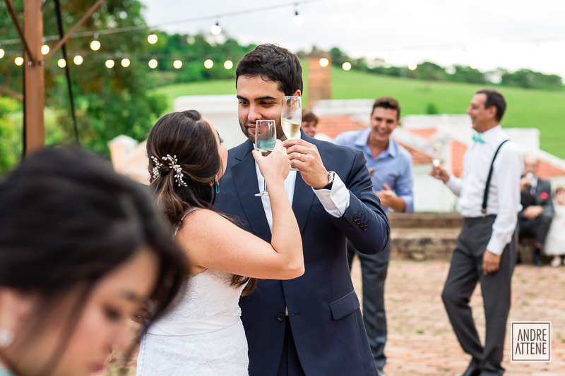 um brinde à este lindo casamento no campo!