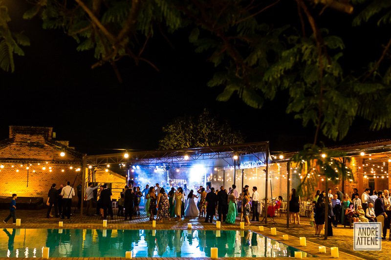 panorama mostrando a festa de casamento na Fazenda Vassoural