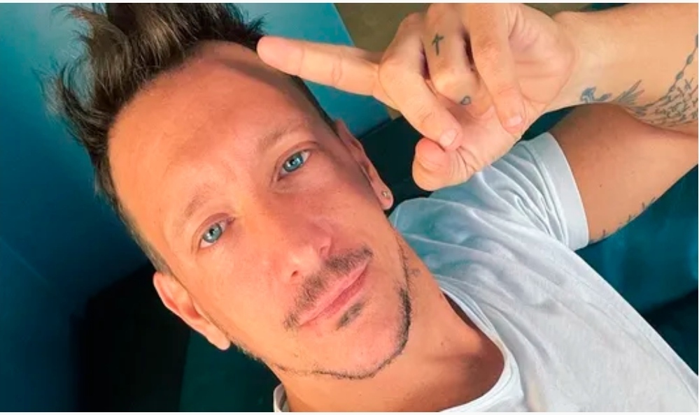 Imagem capa - Nico Vázquez produziu a minissérie do CNCO. - A24.com por CNCO Translate