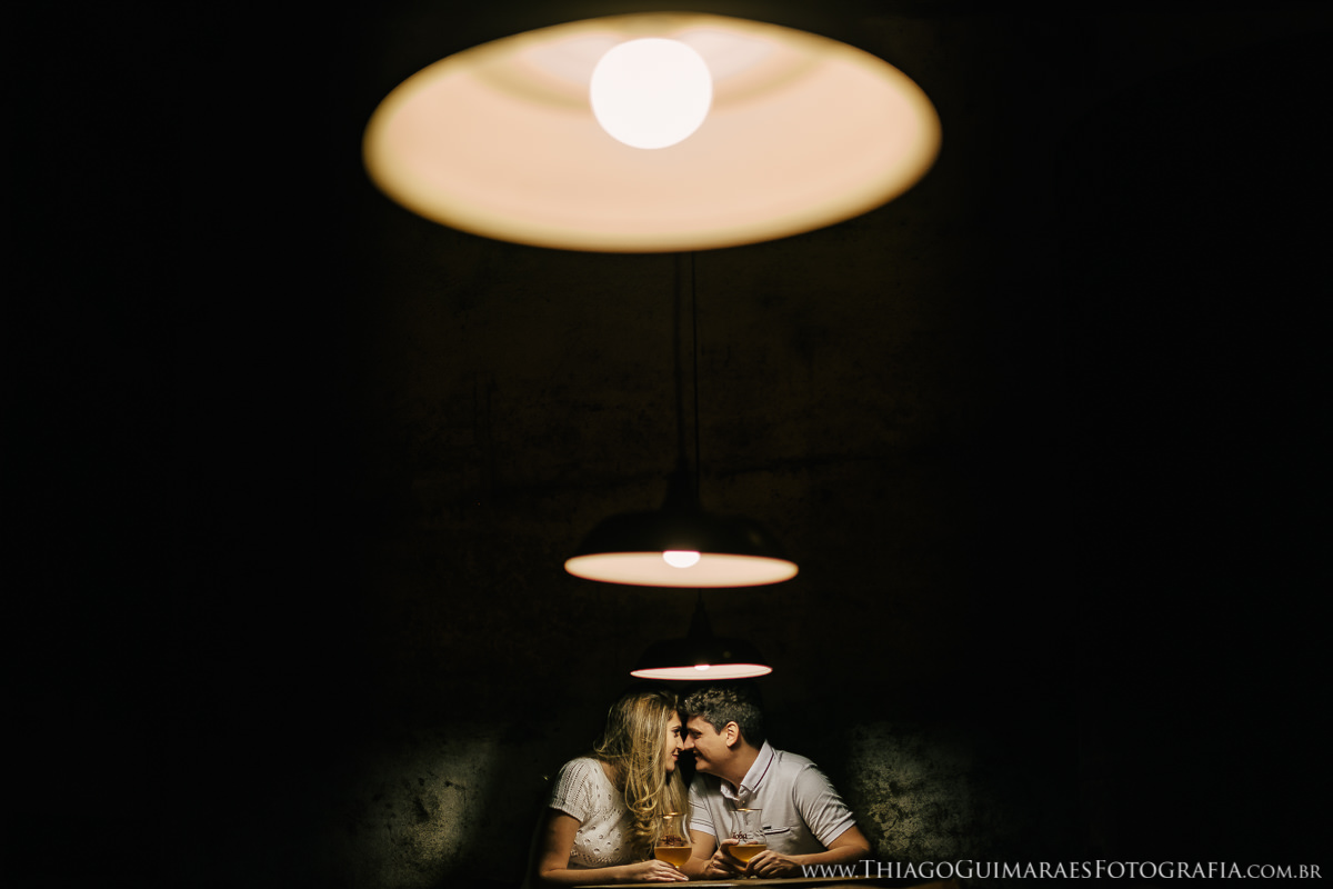 foto video filmagem ensaio externo fotografia casamento pre wedding save the date conselheiro lafaiete santana dos montes belo horizonte cervejaria loba ana maria lucas thiago guimaraes fotografo
