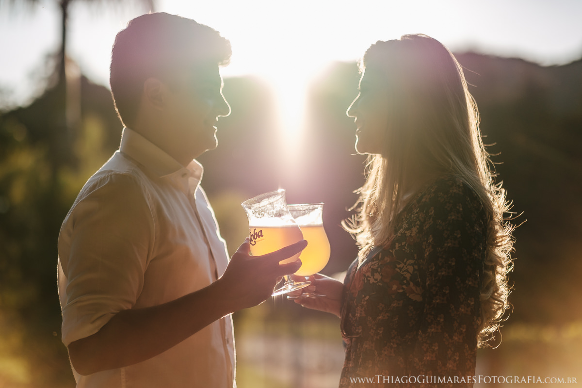 foto video filmagem ensaio externo fotografia casamento pre wedding save the date conselheiro lafaiete santana dos montes belo horizonte cervejaria loba ana maria lucas thiago guimaraes fotografo