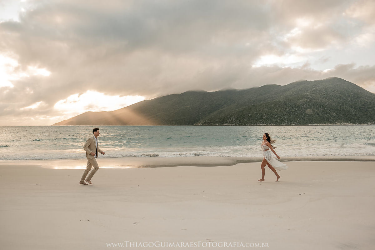 foto video filmagem ensaio externo fotografia casamento pre wedding save the date belo horizonte arraial do cabo pontal do atalaia rio de janeiro rj minas gerais mg thiago guimaraes fotografo casando em bh