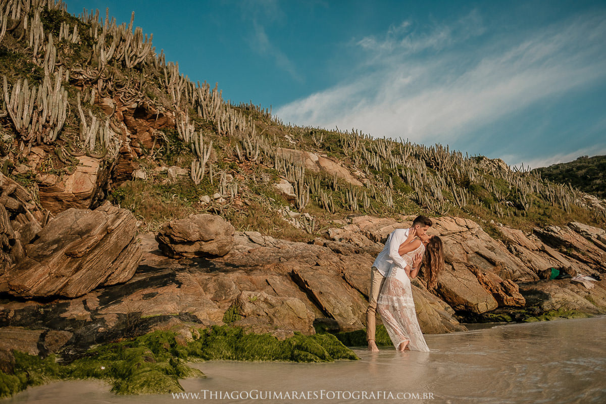 foto video filmagem ensaio externo fotografia casamento pre wedding save the date belo horizonte arraial do cabo pontal do atalaia rio de janeiro rj minas gerais mg thiago guimaraes fotografo casando em bh