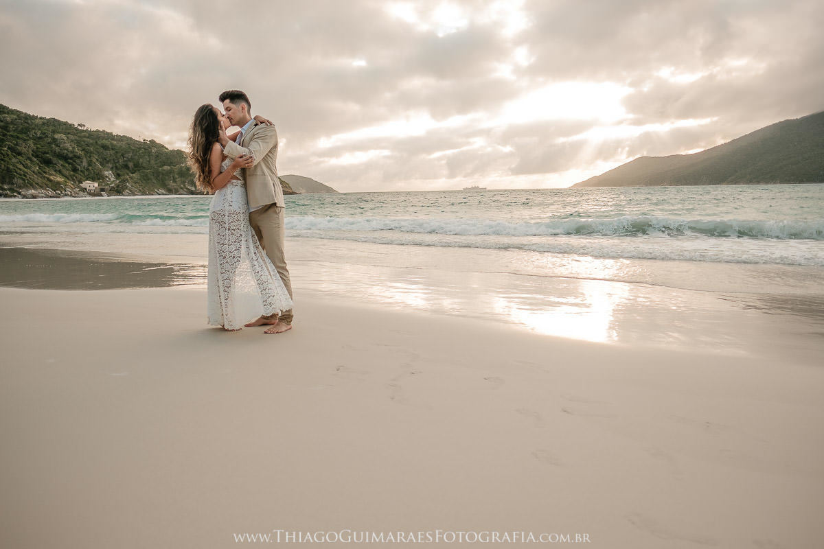 foto video filmagem ensaio externo fotografia casamento pre wedding save the date belo horizonte arraial do cabo pontal do atalaia rio de janeiro rj minas gerais mg thiago guimaraes fotografo casando em bh