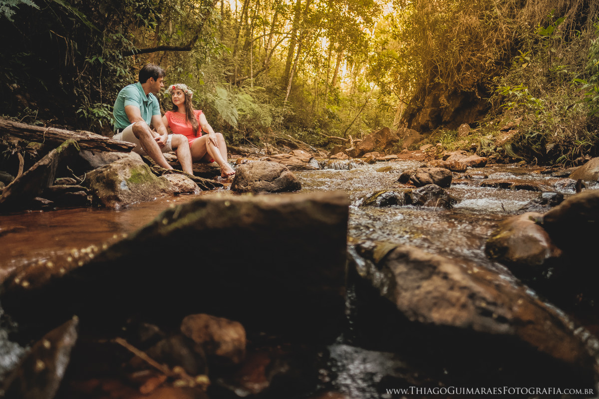 casando em bh fotografia casamento belo horizonte macacos fotógrafo thiago guimarães ensaio externo save the date ônibus cachorro quente nova lima são sebastião das águas claras