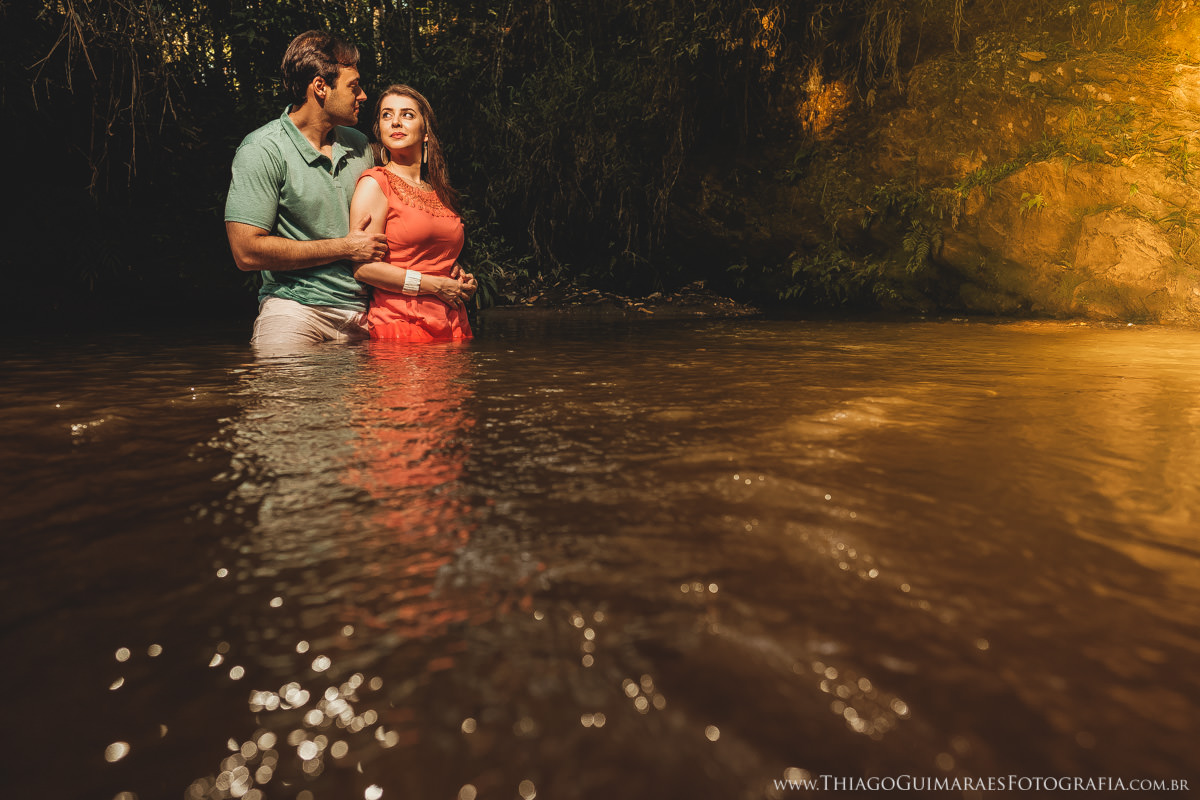 casando em bh fotografia casamento belo horizonte macacos fotógrafo thiago guimarães ensaio externo save the date ônibus cachorro quente nova lima são sebastião das águas claras