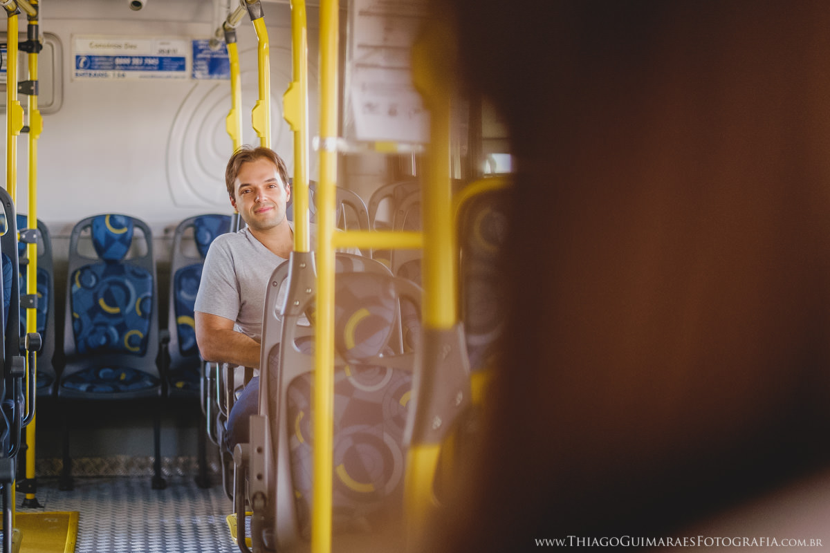 casando em bh fotografia casamento belo horizonte macacos fotógrafo thiago guimarães ensaio externo save the date ônibus cachorro quente nova lima são sebastião das águas claras