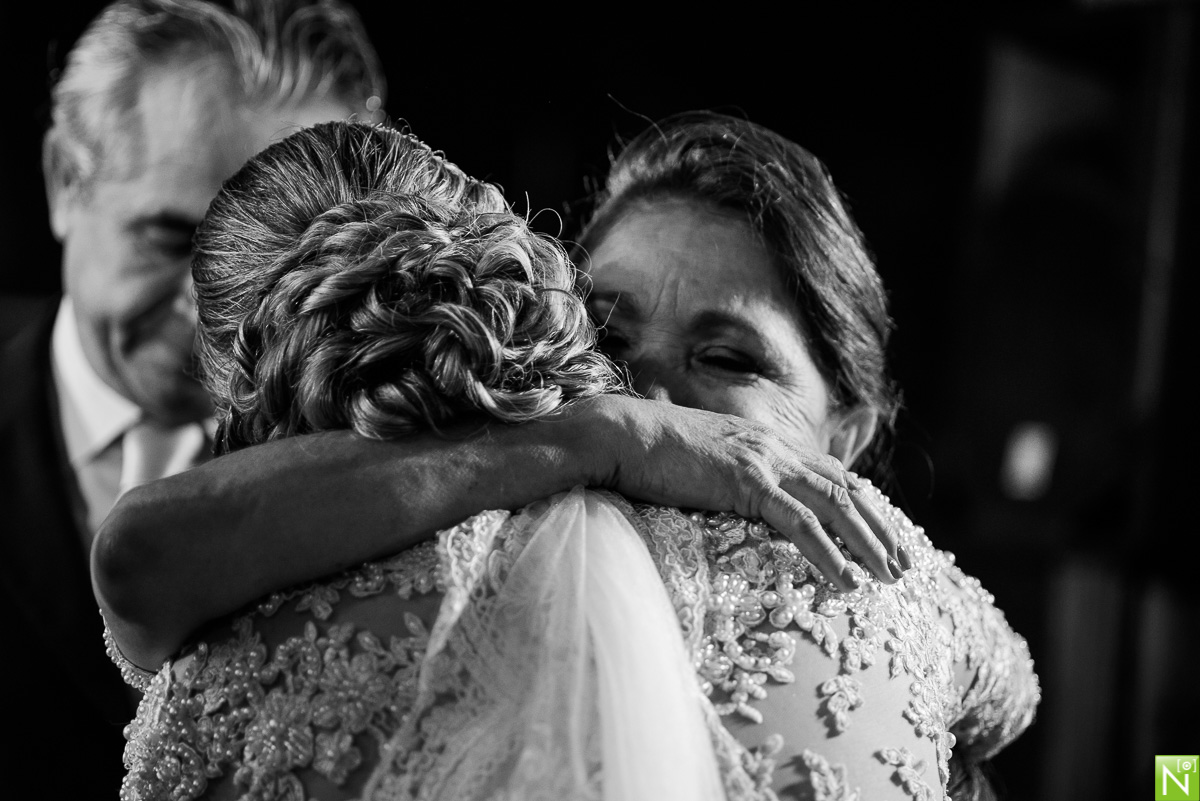 Cerimonial-Alfa-cerimonial-Thays Melo-Primícias Buffet-Decoração Aline Chaves Making noivaThaís Damásio-Making Aninha Lyra make-up e Hairstyle Iluminação: Fusion- Fotógrafo-de-casamento-Maceió