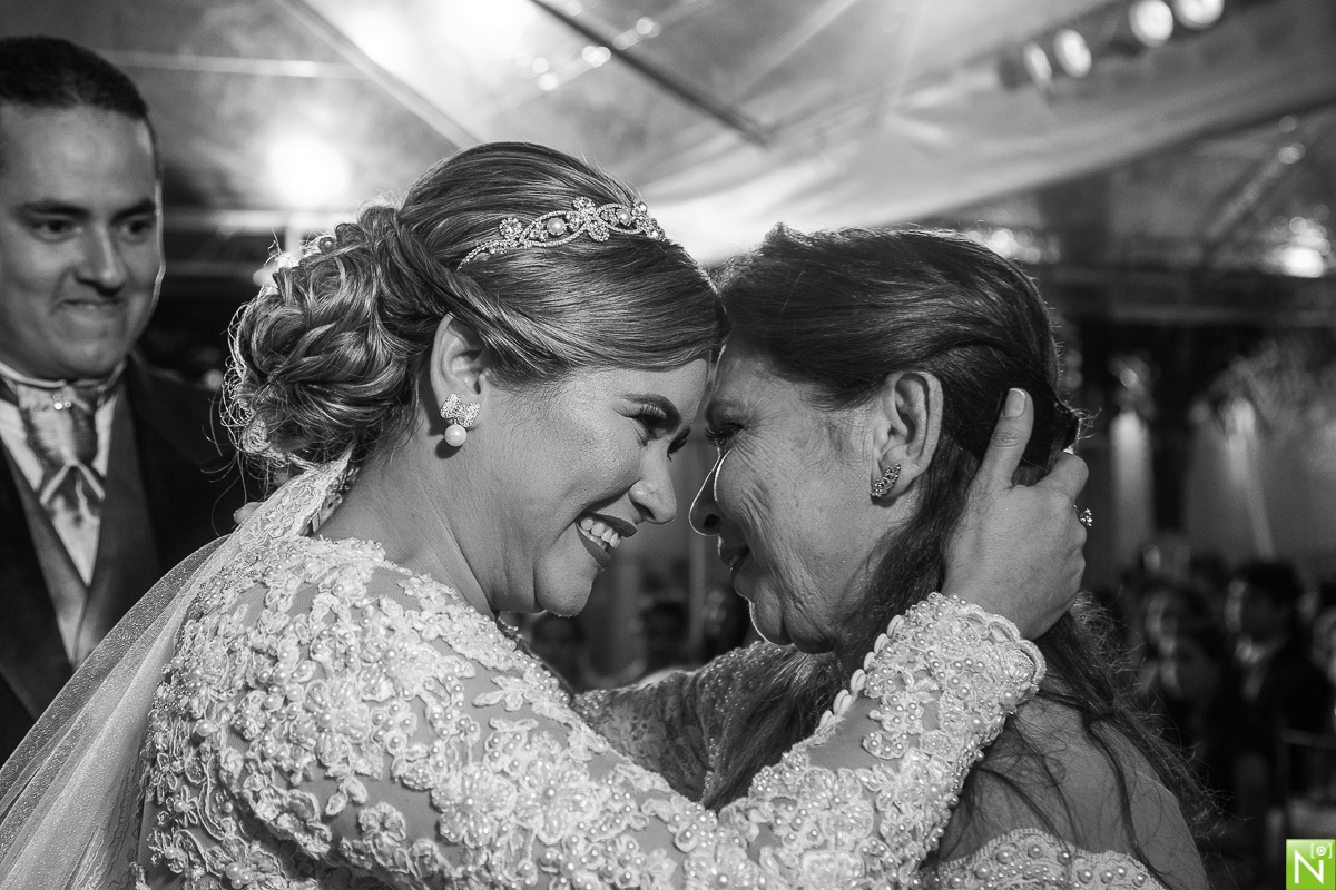 Cerimonial-Alfa-cerimonial-Thays Melo-Primícias Buffet-Decoração Aline Chaves Making noivaThaís Damásio-Making Aninha Lyra make-up e Hairstyle Iluminação: Fusion- Fotógrafo-de-casamento-Maceió