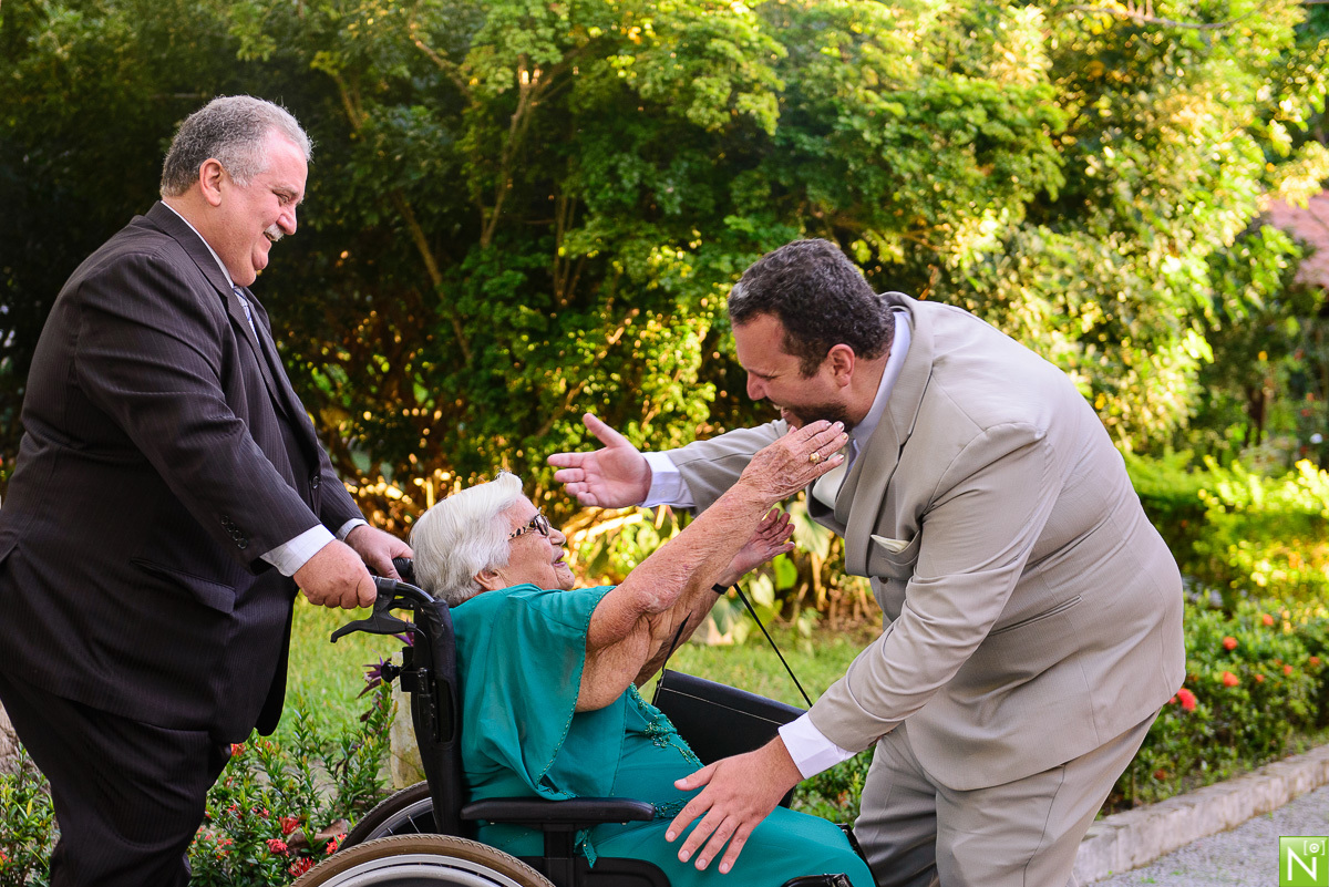 Fotógrafo-de-casamento-Maceió, Fotógrafo-Maceió, casamento-na-praia, Cerimonia: Recanto Sagrado Coração de Jesus, Dj Duarte, Buffet San Martin, Cerimonial Juliana Pinheiro, Bandas Manu Toledo, Vestido da noiva  Vert Rouge, Cabelo e make: Socorro Carnaúba,