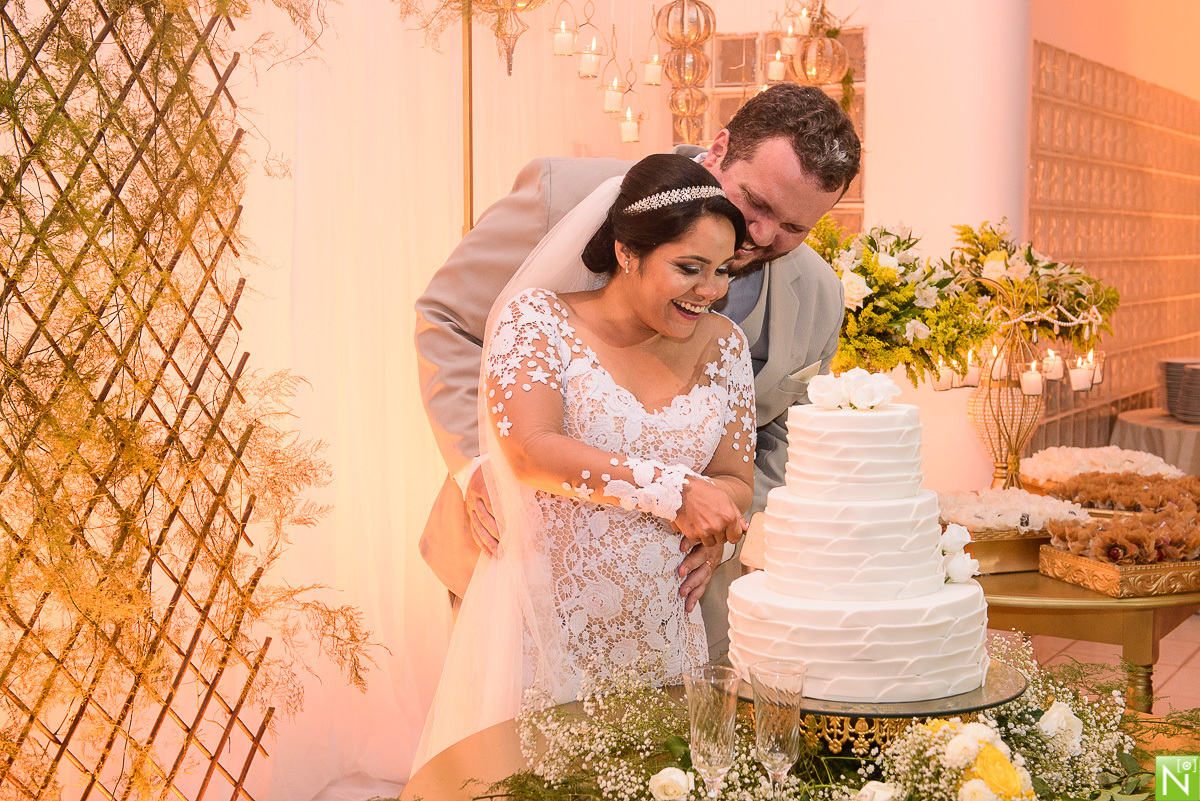 Fotógrafo-de-casamento-Maceió, Fotógrafo-Maceió, casamento-na-praia, Cerimonia: Recanto Sagrado Coração de Jesus, Dj Duarte, Buffet San Martin, Cerimonial Juliana Pinheiro, Bandas Manu Toledo, Vestido da noiva  Vert Rouge, Cabelo e make: Socorro Carnaúba,