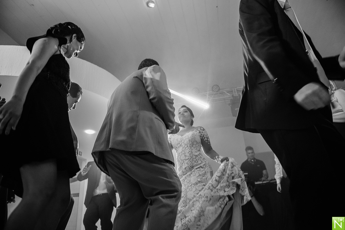 Fotógrafo-de-casamento-Maceió, Fotógrafo-Maceió, casamento-na-praia, Cerimonia: Recanto Sagrado Coração de Jesus, Dj Duarte, Buffet San Martin, Cerimonial Juliana Pinheiro, Bandas Manu Toledo, Vestido da noiva  Vert Rouge, Cabelo e make: Socorro Carnaúba,