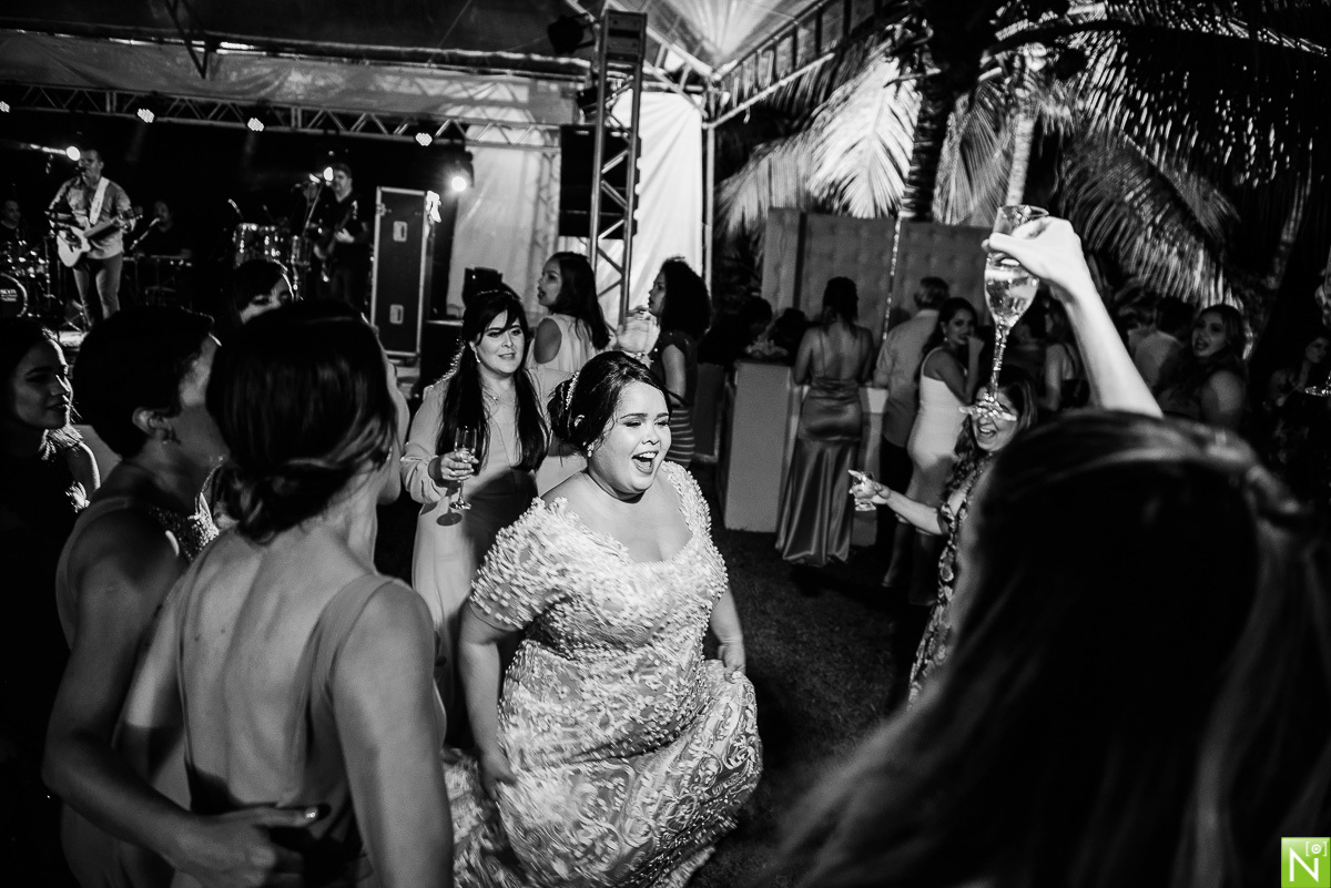 Fotógrafo-de-casamento-Maceió, Fotógrafo-Maceió, casamento-na-praia, crimonia e recepção Sítio Guaruçá, Buffet San Martin, Cerimonial Mônica Amorim, Bandas Manu Toledo, Vestido da noiva  Vert Rouge, Cabelo e make: Studio Ágape, Make off- Ponta Verde do Fr