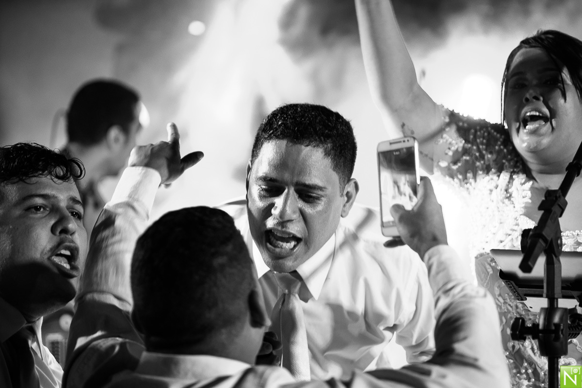 Fotógrafo-de-casamento-Maceió, Fotógrafo-Maceió, casamento-na-praia, crimonia e recepção Sítio Guaruçá, Buffet San Martin, Cerimonial Mônica Amorim, Bandas Manu Toledo, Vestido da noiva  Vert Rouge, Cabelo e make: Studio Ágape, Make off- Ponta Verde do Fr