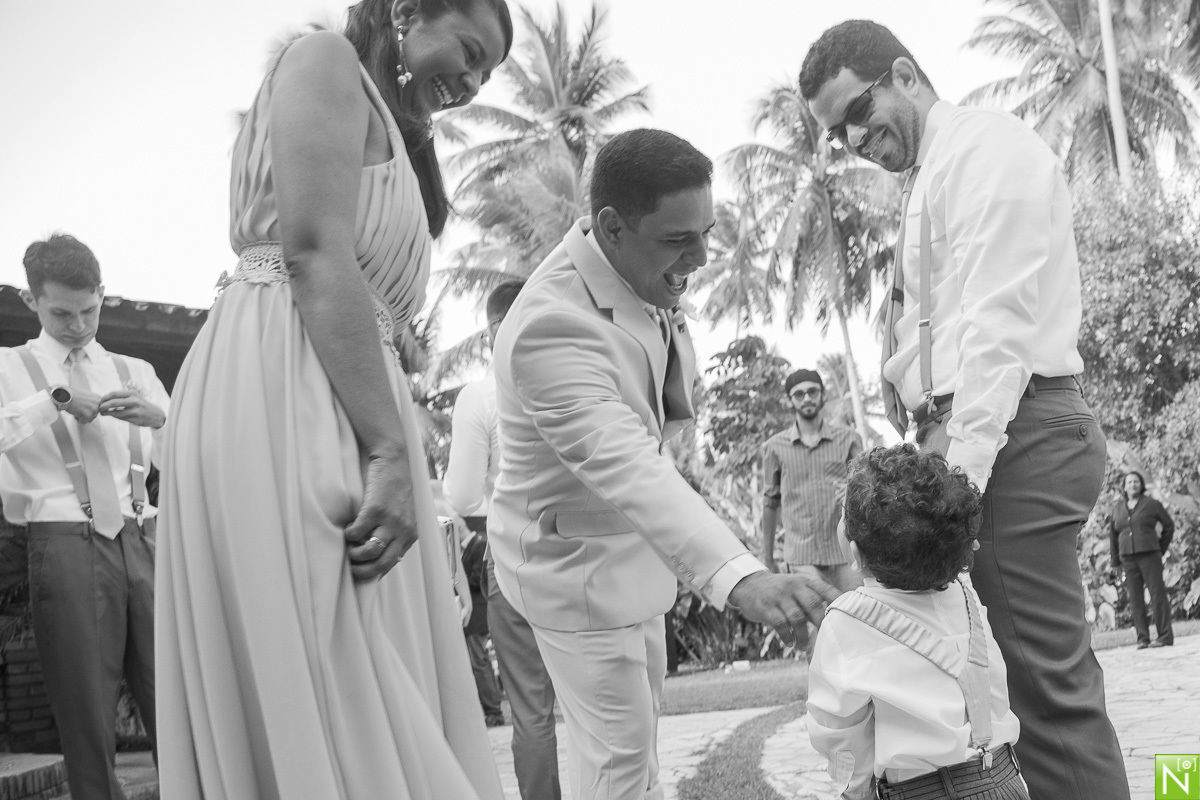 Fotógrafo-de-casamento-Maceió, Fotógrafo-Maceió, casamento-na-praia, crimonia e recepção Sítio Guaruçá, Buffet San Martin, Cerimonial Mônica Amorim, Bandas Manu Toledo, Vestido da noiva  Vert Rouge, Cabelo e make: Studio Ágape, Make off- Ponta Verde do Fr