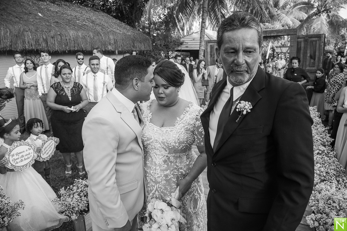 Fotógrafo-de-casamento-Maceió, Fotógrafo-Maceió, casamento-na-praia, crimonia e recepção Sítio Guaruçá, Buffet San Martin, Cerimonial Mônica Amorim, Bandas Manu Toledo, Vestido da noiva  Vert Rouge, Cabelo e make: Studio Ágape, Make off- Ponta Verde do Fr