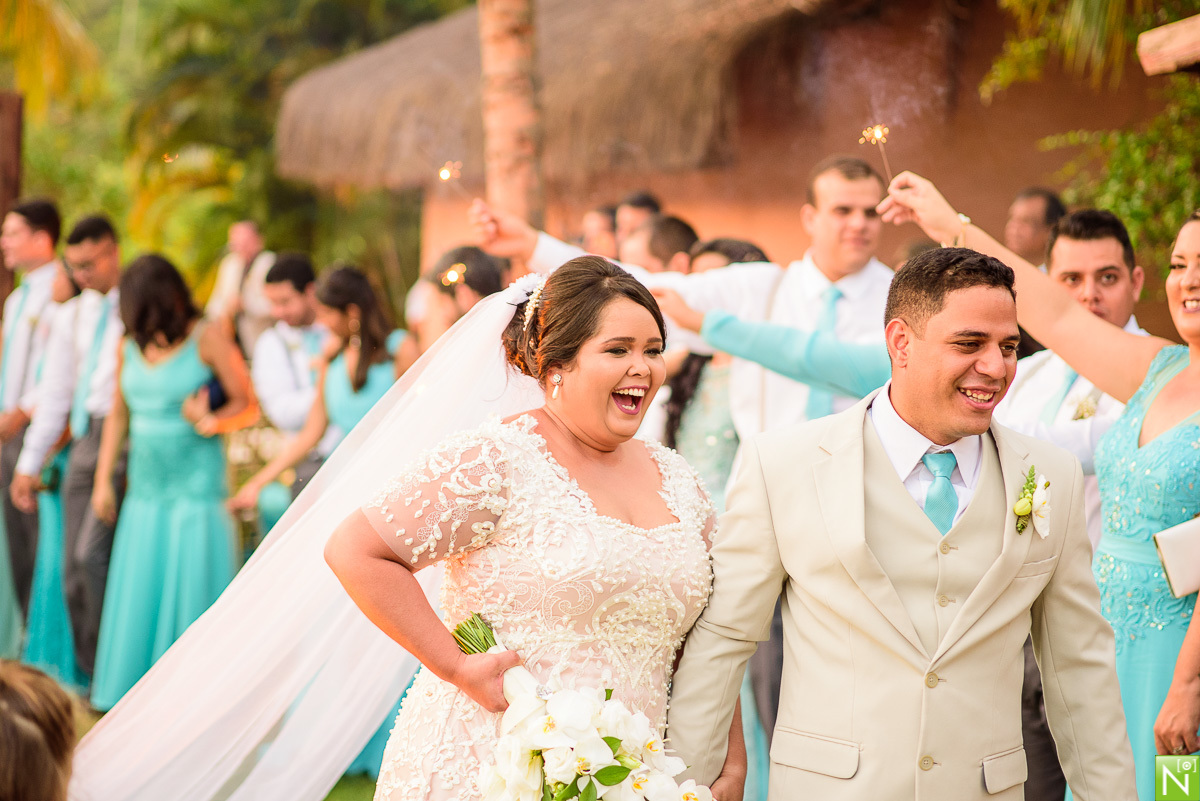Fotógrafo-de-casamento-Maceió, Fotógrafo-Maceió, casamento-na-praia, crimonia e recepção Sítio Guaruçá, Buffet San Martin, Cerimonial Mônica Amorim, Bandas Manu Toledo, Vestido da noiva  Vert Rouge, Cabelo e make: Studio Ágape, Make off- Ponta Verde do Fr