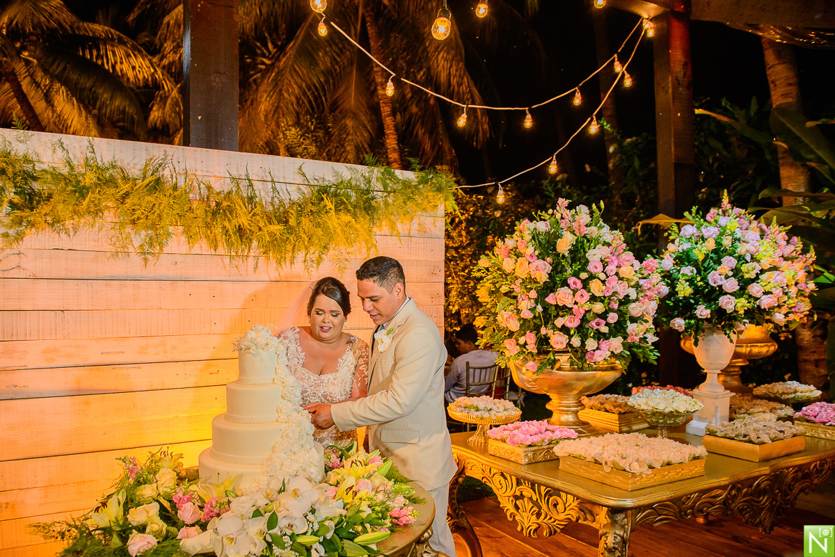 Fotógrafo-de-casamento-Maceió, Fotógrafo-Maceió, casamento-na-praia, crimonia e recepção Sítio Guaruçá, Buffet San Martin, Cerimonial Mônica Amorim, Bandas Manu Toledo, Vestido da noiva  Vert Rouge, Cabelo e make: Studio Ágape, Make off- Ponta Verde do Fr