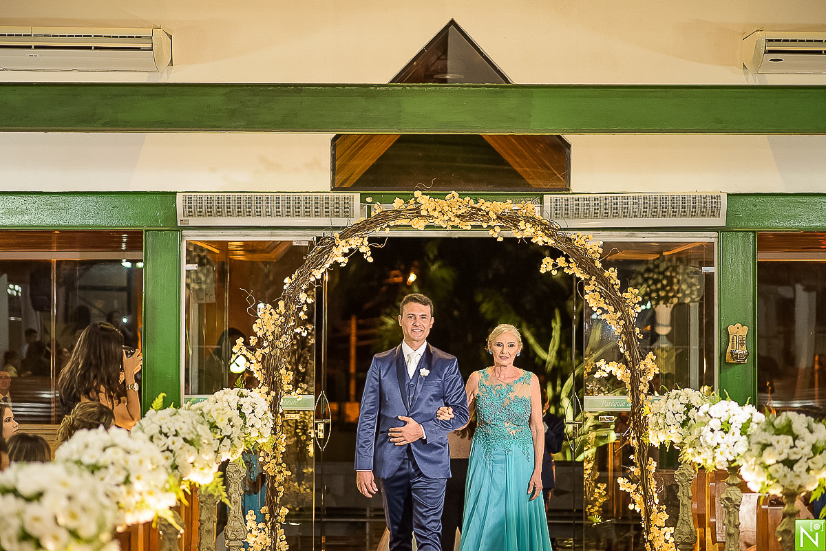 Igreja Santa Catarina Labouré
Padre Márcio Roberto
Recepção e Buffet  Sabatelli
Decoração João Curvelo
Iluminação High Quality
Músicos da Cerimônia Água Viva
Banda recepção Mister Shake
Bem casados Madoux
Bolo Ateliê de Açúcar
Móveis Locatto
Acessórios da