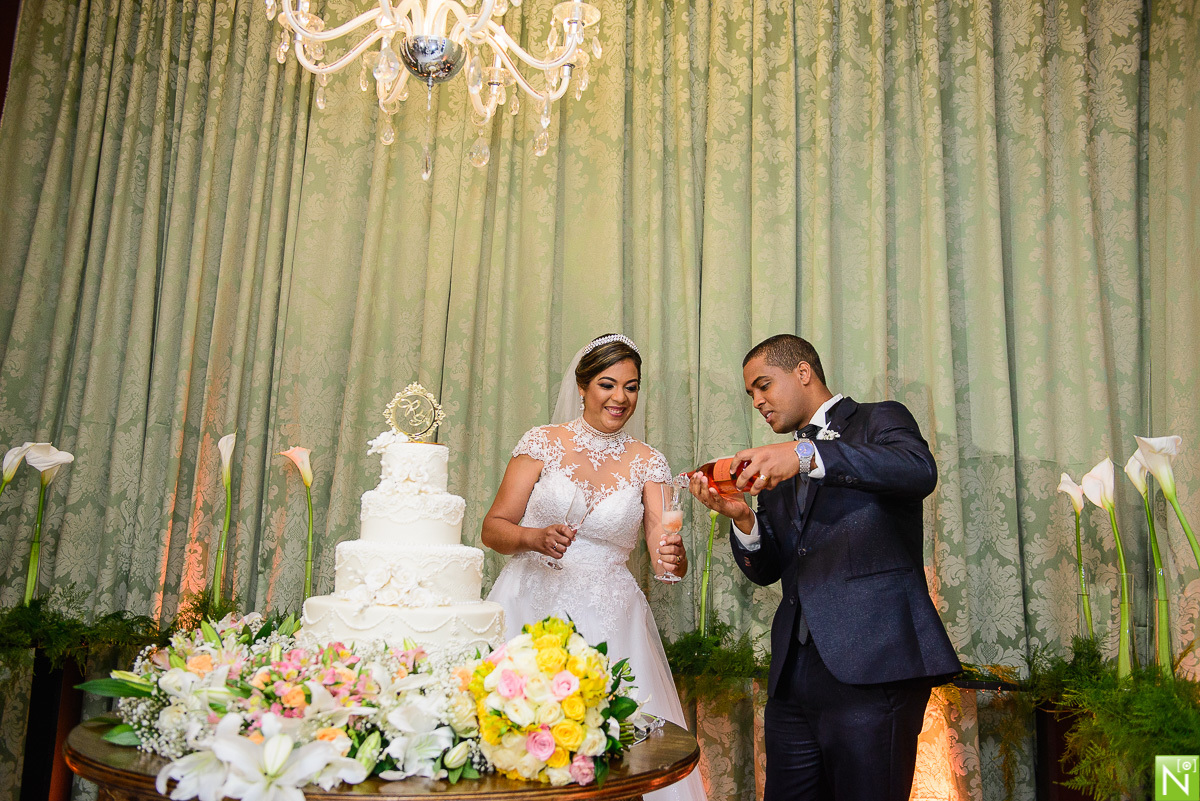 Fotógrafo-de-casamento-Maceió, Fotógrafo-Maceió, Fotógrafo-de-casamento-alagoas, Fotógrafo-de-casamento-Brasil, casamento-na-praia, salão reviver, Igreja santa Terezinha do menino Jesus, Recepção: Reviver, Bolo Cicero Bolos, Buffet Primícias
Decoração:  L