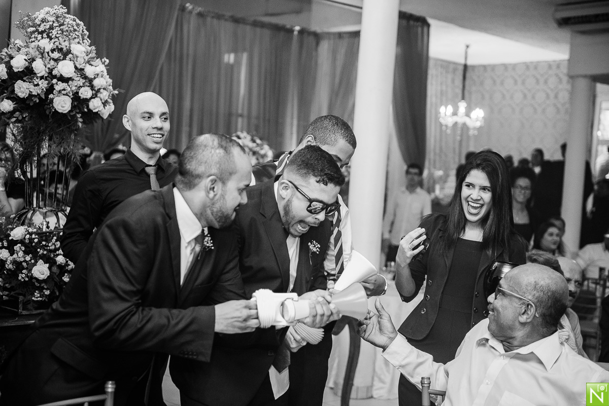 Fotógrafo-de-casamento-Maceió, Fotógrafo-Maceió, Fotógrafo-de-casamento-alagoas, Fotógrafo-de-casamento-Brasil, casamento-na-praia, salão reviver, Igreja santa Terezinha do menino Jesus, Recepção: Reviver, Bolo Cicero Bolos, Buffet Primícias
Decoração:  L