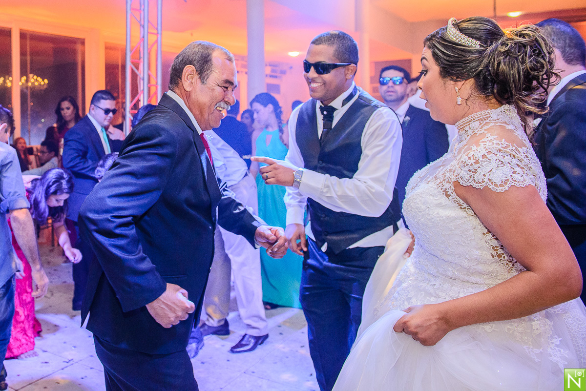 Fotógrafo-de-casamento-Maceió, Fotógrafo-Maceió, Fotógrafo-de-casamento-alagoas, Fotógrafo-de-casamento-Brasil, casamento-na-praia, salão reviver, Igreja santa Terezinha do menino Jesus, Recepção: Reviver, Bolo Cicero Bolos, Buffet Primícias
Decoração:  L