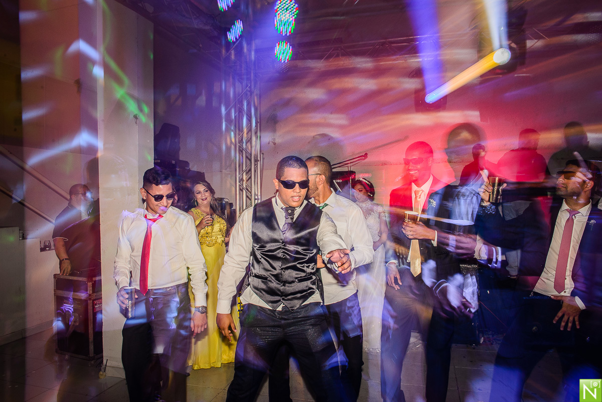 Fotógrafo-de-casamento-Maceió, Fotógrafo-Maceió, Fotógrafo-de-casamento-alagoas, Fotógrafo-de-casamento-Brasil, casamento-na-praia, salão reviver, Igreja santa Terezinha do menino Jesus, Recepção: Reviver, Bolo Cicero Bolos, Buffet Primícias
Decoração:  L