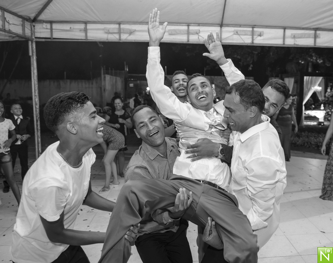 Decoração: Tony Decor

Make : Aninha Lyra

Celebrante : Pastor Jota Belarmino

Musicas das entradas : Diego

Buffet: Saborami

Bombons das lembrancinhas : Margarida

Bolo: Quitéria

Bordados: Leonardo Filho

Bem casados: Patrícia

Taças dos noivos : Lapid