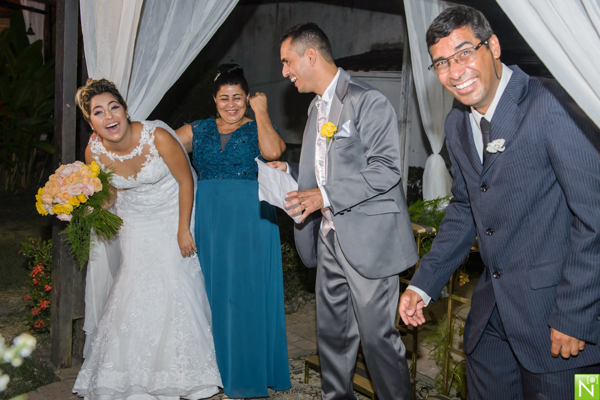 Decoração: Tony Decor

Make : Aninha Lyra

Celebrante : Pastor Jota Belarmino

Musicas das entradas : Diego

Buffet: Saborami

Bombons das lembrancinhas : Margarida

Bolo: Quitéria

Bordados: Leonardo Filho

Bem casados: Patrícia

Taças dos noivos : Lapid