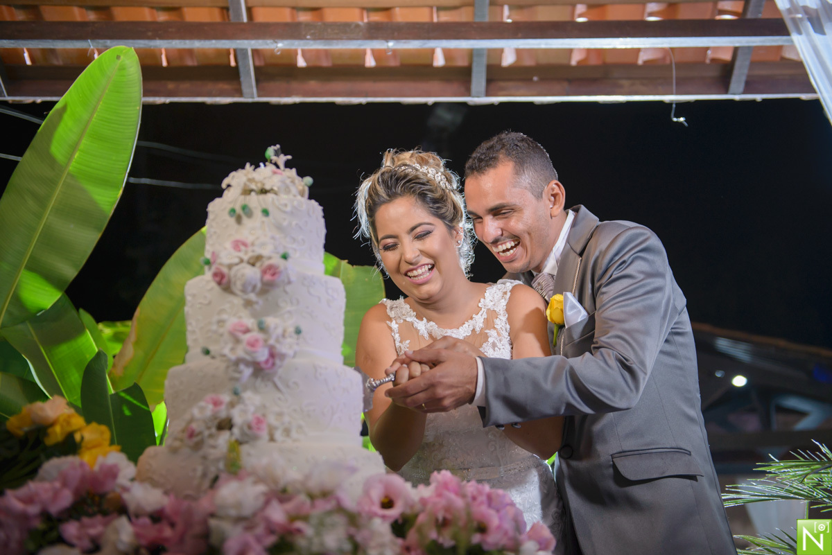 Decoração: Tony Decor

Make : Aninha Lyra

Celebrante : Pastor Jota Belarmino

Musicas das entradas : Diego

Buffet: Saborami

Bombons das lembrancinhas : Margarida

Bolo: Quitéria

Bordados: Leonardo Filho

Bem casados: Patrícia

Taças dos noivos : Lapid