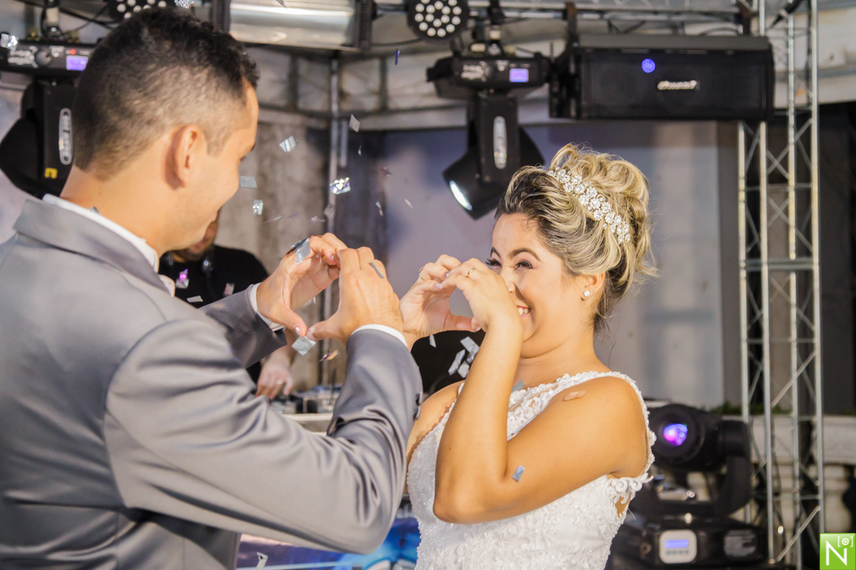 Decoração: Tony Decor

Make : Aninha Lyra

Celebrante : Pastor Jota Belarmino

Musicas das entradas : Diego

Buffet: Saborami

Bombons das lembrancinhas : Margarida

Bolo: Quitéria

Bordados: Leonardo Filho

Bem casados: Patrícia

Taças dos noivos : Lapid