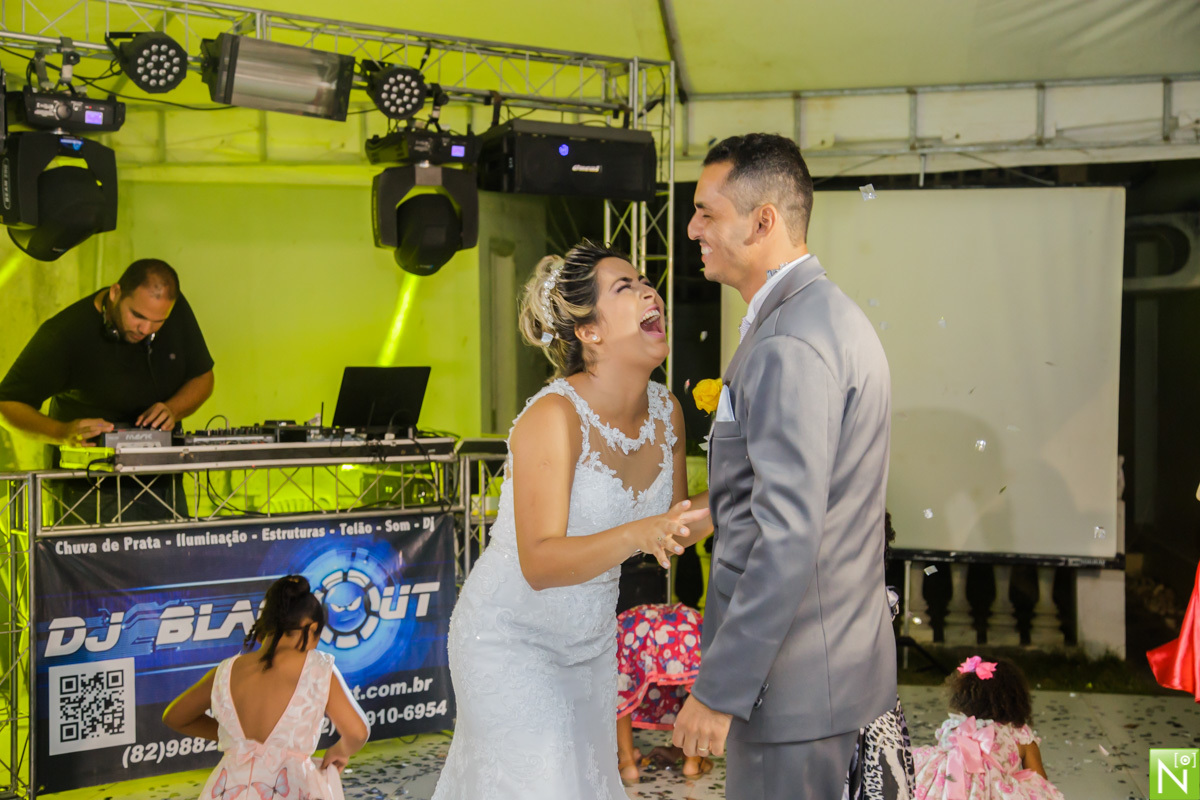 Decoração: Tony Decor

Make : Aninha Lyra

Celebrante : Pastor Jota Belarmino

Musicas das entradas : Diego

Buffet: Saborami

Bombons das lembrancinhas : Margarida

Bolo: Quitéria

Bordados: Leonardo Filho

Bem casados: Patrícia

Taças dos noivos : Lapid