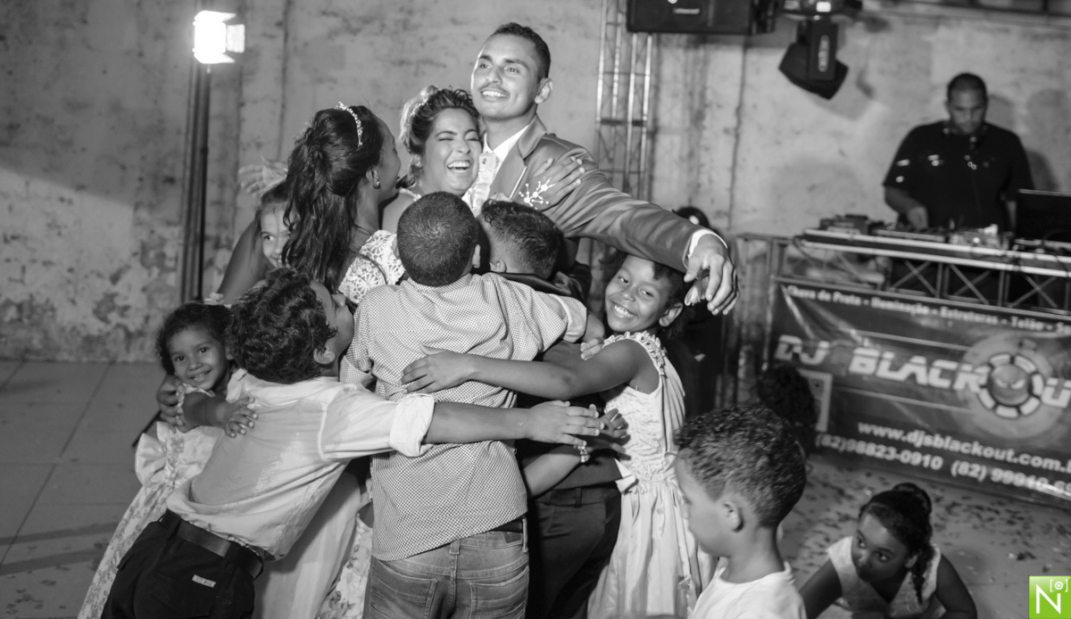 Decoração: Tony Decor

Make : Aninha Lyra

Celebrante : Pastor Jota Belarmino

Musicas das entradas : Diego

Buffet: Saborami

Bombons das lembrancinhas : Margarida

Bolo: Quitéria

Bordados: Leonardo Filho

Bem casados: Patrícia

Taças dos noivos : Lapid