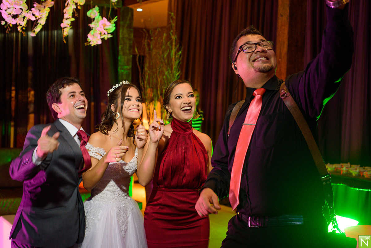 Fotógrafo-de-debutante-Maceió, 15 anos maceió, Buffet-coma-bem, Recepção e Buffet: Buffet Coma Bem, Filmagem David Bezerra, Decoração Júnior Lisboa, Animação de Eventos, Lalacra Nox, Bolo Cakes Farias, Banda Xande e Farra top, DJ Van, Equipamentos de som 