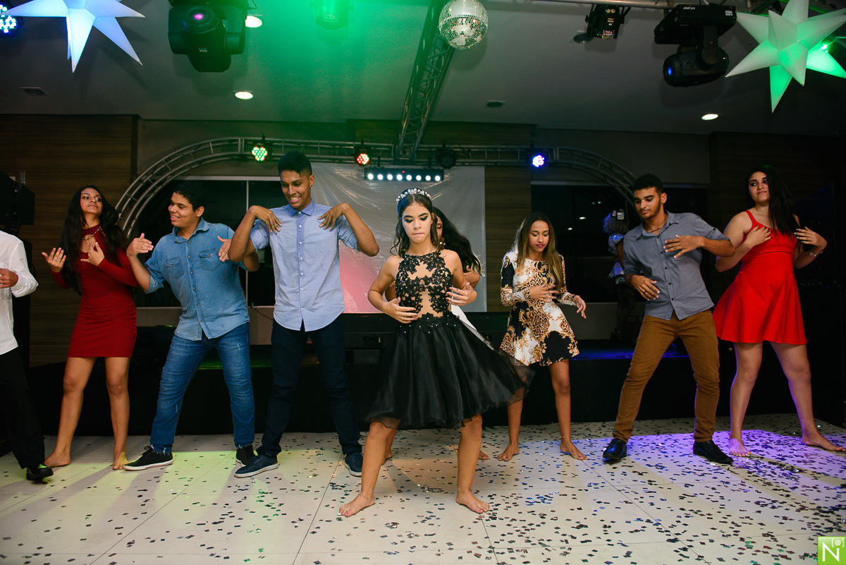 Fotógrafo-de-debutante-Maceió, 15 anos maceió, Buffet-coma-bem, Recepção e Buffet: Buffet Coma Bem, Filmagem David Bezerra, Decoração Júnior Lisboa, Animação de Eventos, Lalacra Nox, Bolo Cakes Farias, Banda Xande e Farra top, DJ Van, Equipamentos de som 