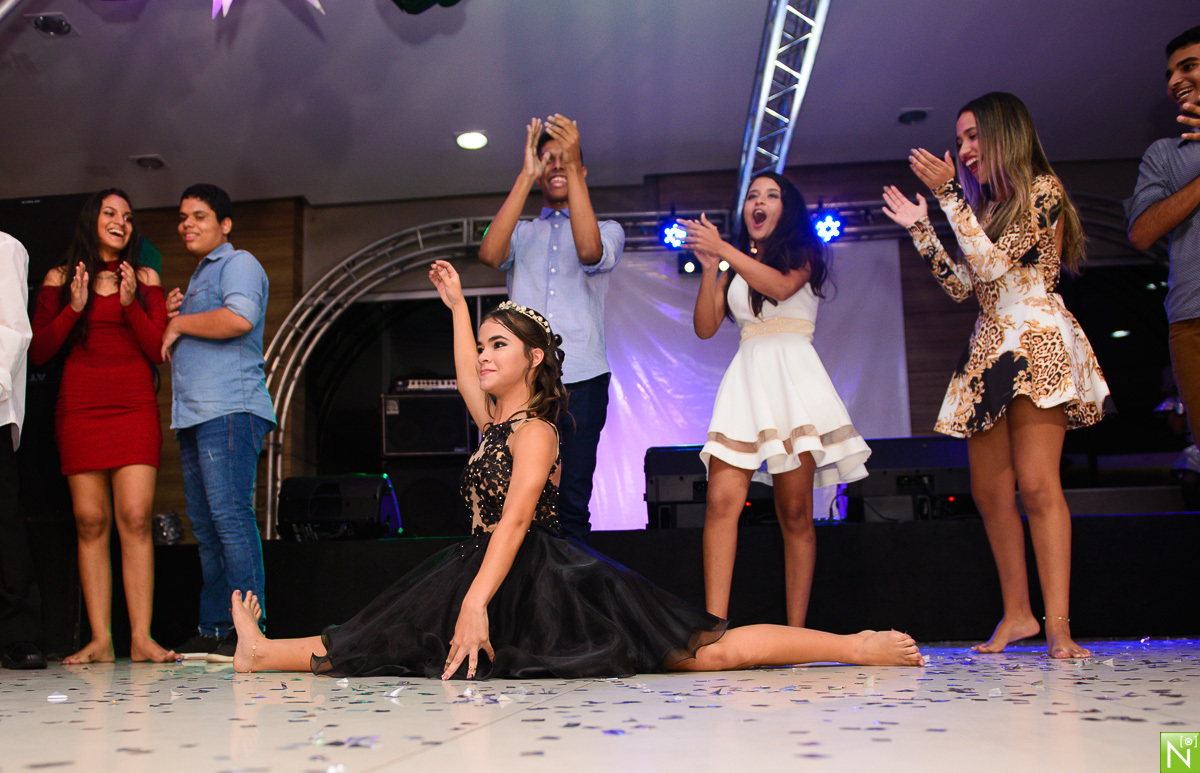 Fotógrafo-de-debutante-Maceió, 15 anos maceió, Buffet-coma-bem, Recepção e Buffet: Buffet Coma Bem, Filmagem David Bezerra, Decoração Júnior Lisboa, Animação de Eventos, Lalacra Nox, Bolo Cakes Farias, Banda Xande e Farra top, DJ Van, Equipamentos de som 