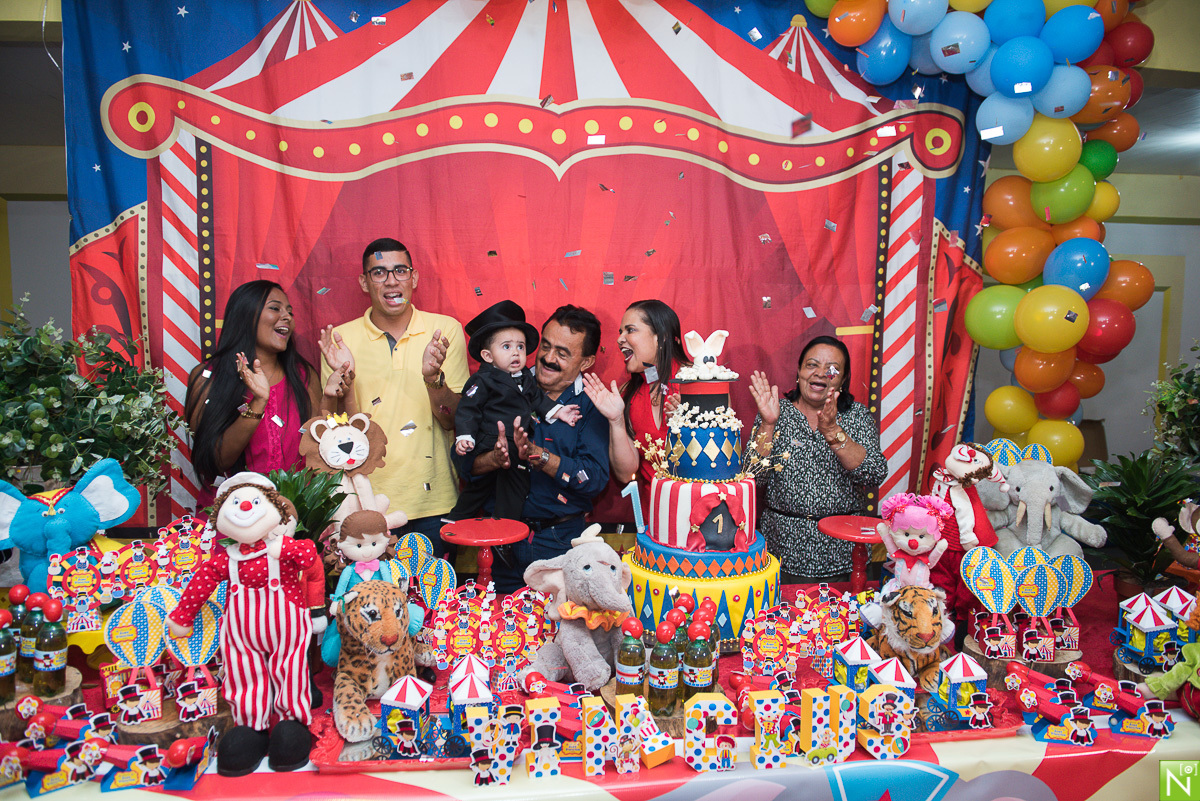 aniversário 1 ano circo, Salão de festas: Word Kids
Bolo: Espaço Ana Dayse Confeitaria
Animação: Turma Ruanito
Personalizados: Jossi Santos