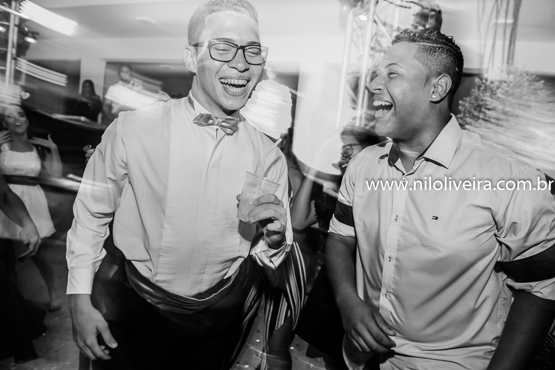 Fotógrafo de 15 anos Maceió Alagoas, decoração e Cerimonial Valoz e Silva, Buffet -Tony De cor, Banda e DJ Os Kafonas, Bolo Fábia Rocha, Lembrancinhas: Bm Artes Personalizadas, Oziel Telões, Vestido Aluvest, Salão de festas Clube dos Sargentos ASSMAL