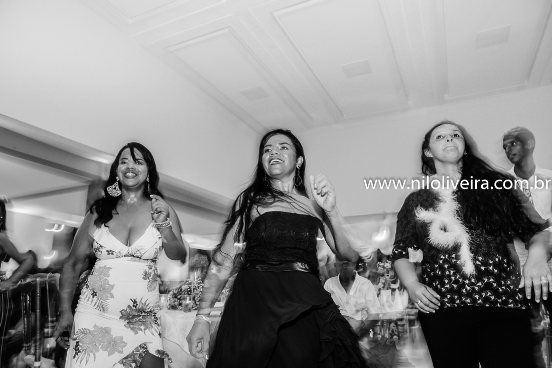 Fotógrafo de 15 anos Maceió Alagoas, decoração e Cerimonial Valoz e Silva, Buffet -Tony De cor, Banda e DJ Os Kafonas, Bolo Fábia Rocha, Lembrancinhas: Bm Artes Personalizadas, Oziel Telões, Vestido Aluvest, Salão de festas Clube dos Sargentos ASSMAL