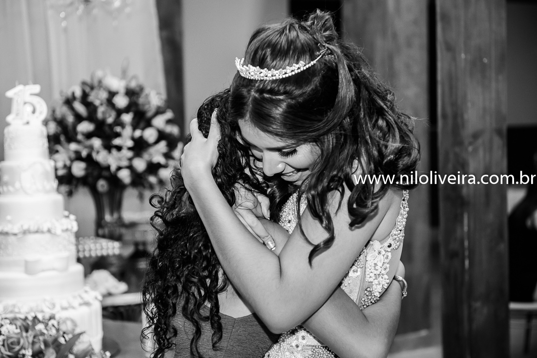 Fotógrafo de 15 anos Maceió Alagoas, decoração e Cerimonial Valoz e Silva, Buffet -Tony De cor, Banda e DJ Os Kafonas, Bolo Fábia Rocha, Lembrancinhas: Bm Artes Personalizadas, Oziel Telões, Vestido Aluvest, Salão de festas Clube dos Sargentos ASSMAL