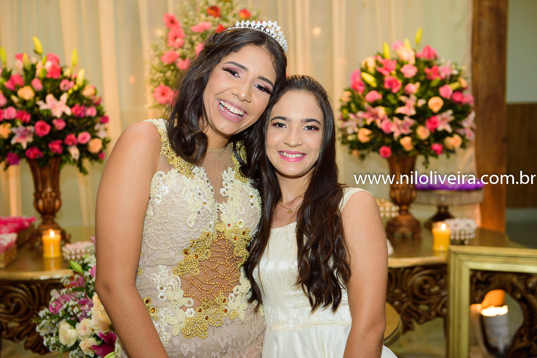 Fotógrafo de 15 anos Maceió Alagoas, decoração e Cerimonial Valoz e Silva, Buffet -Tony De cor, Banda e DJ Os Kafonas, Bolo Fábia Rocha, Lembrancinhas: Bm Artes Personalizadas, Oziel Telões, Vestido Aluvest, Salão de festas Clube dos Sargentos ASSMAL