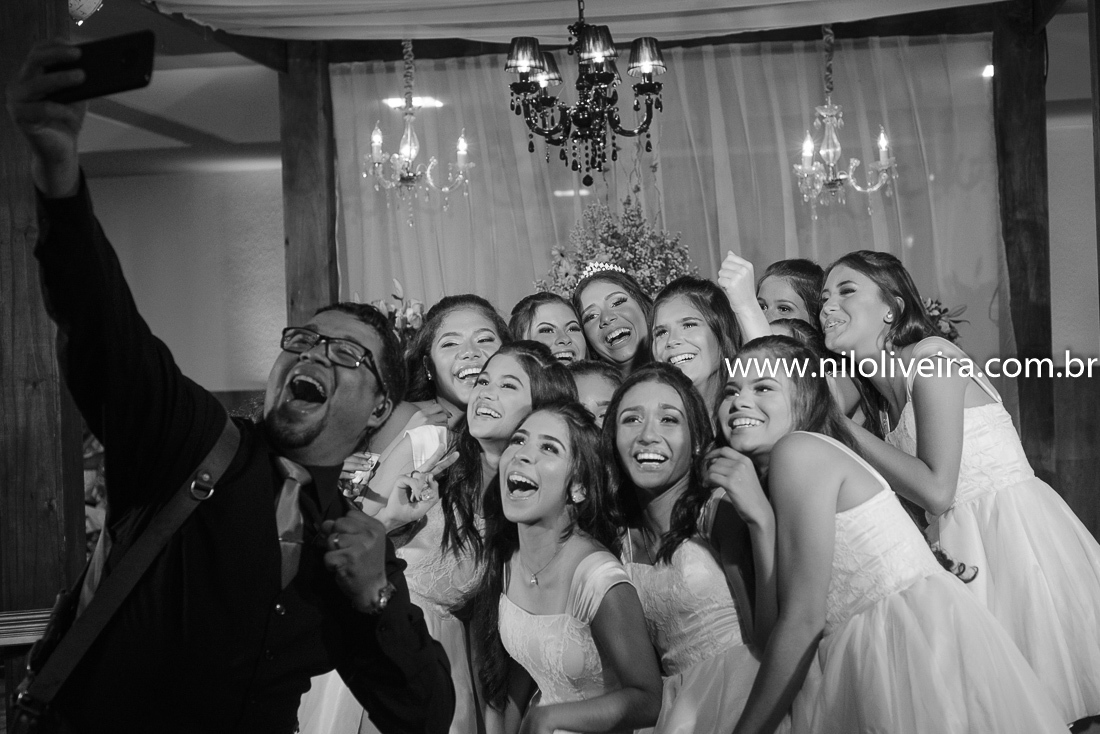 Fotógrafo de 15 anos Maceió Alagoas, decoração e Cerimonial Valoz e Silva, Buffet -Tony De cor, Banda e DJ Os Kafonas, Bolo Fábia Rocha, Lembrancinhas: Bm Artes Personalizadas, Oziel Telões, Vestido Aluvest, Salão de festas Clube dos Sargentos ASSMAL