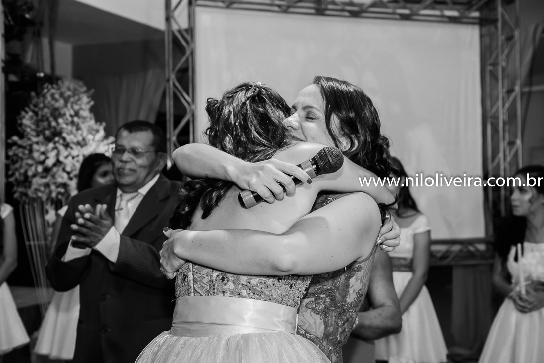 Fotógrafo de 15 anos Maceió Alagoas, decoração e Cerimonial Valoz e Silva, Buffet -Tony De cor, Banda e DJ Os Kafonas, Bolo Fábia Rocha, Lembrancinhas: Bm Artes Personalizadas, Oziel Telões, Vestido Aluvest, Salão de festas Clube dos Sargentos ASSMAL