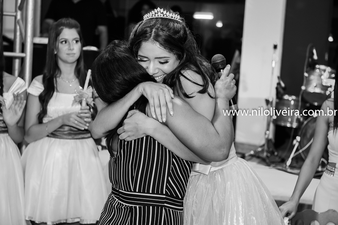 Fotógrafo de 15 anos Maceió Alagoas, decoração e Cerimonial Valoz e Silva, Buffet -Tony De cor, Banda e DJ Os Kafonas, Bolo Fábia Rocha, Lembrancinhas: Bm Artes Personalizadas, Oziel Telões, Vestido Aluvest, Salão de festas Clube dos Sargentos ASSMAL