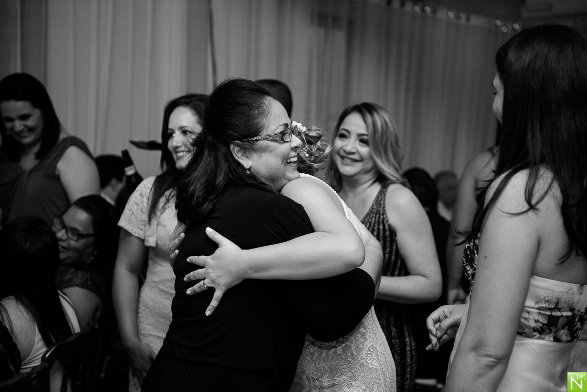 Igreja Nossa Senhora Nazaré, Wgoumert, Buffet Wgoumert, Cerimonial Kleanne Firemann, Arrazo Noivas, Chocola´j Cakes, Iluminação Cênica Equipamentos Flash, Dj Sax And Sounds, Fc Service Segurança
Bebidas Jambo Bebidas, Fotógrafo de casamento Al, Fotógrafo 